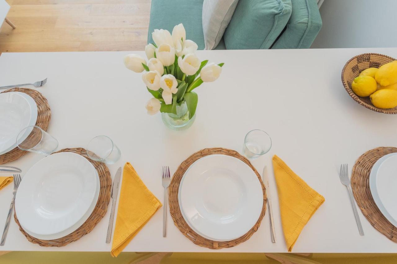 A Step From The Lake Apartment By Rent All كومو المظهر الخارجي الصورة