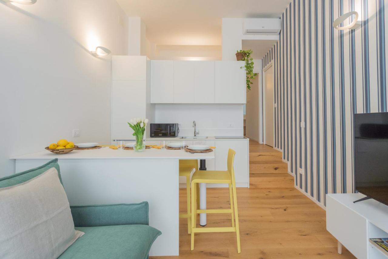 A Step From The Lake Apartment By Rent All كومو المظهر الخارجي الصورة