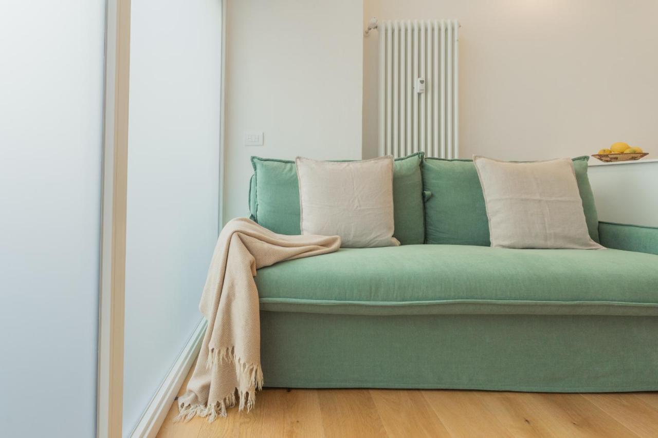 A Step From The Lake Apartment By Rent All كومو المظهر الخارجي الصورة
