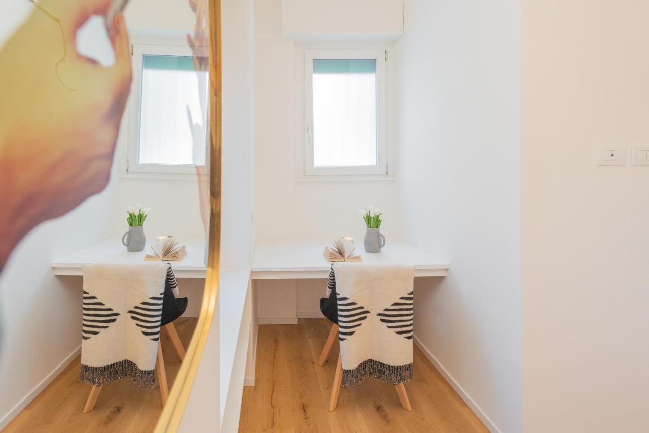A Step From The Lake Apartment By Rent All كومو المظهر الخارجي الصورة