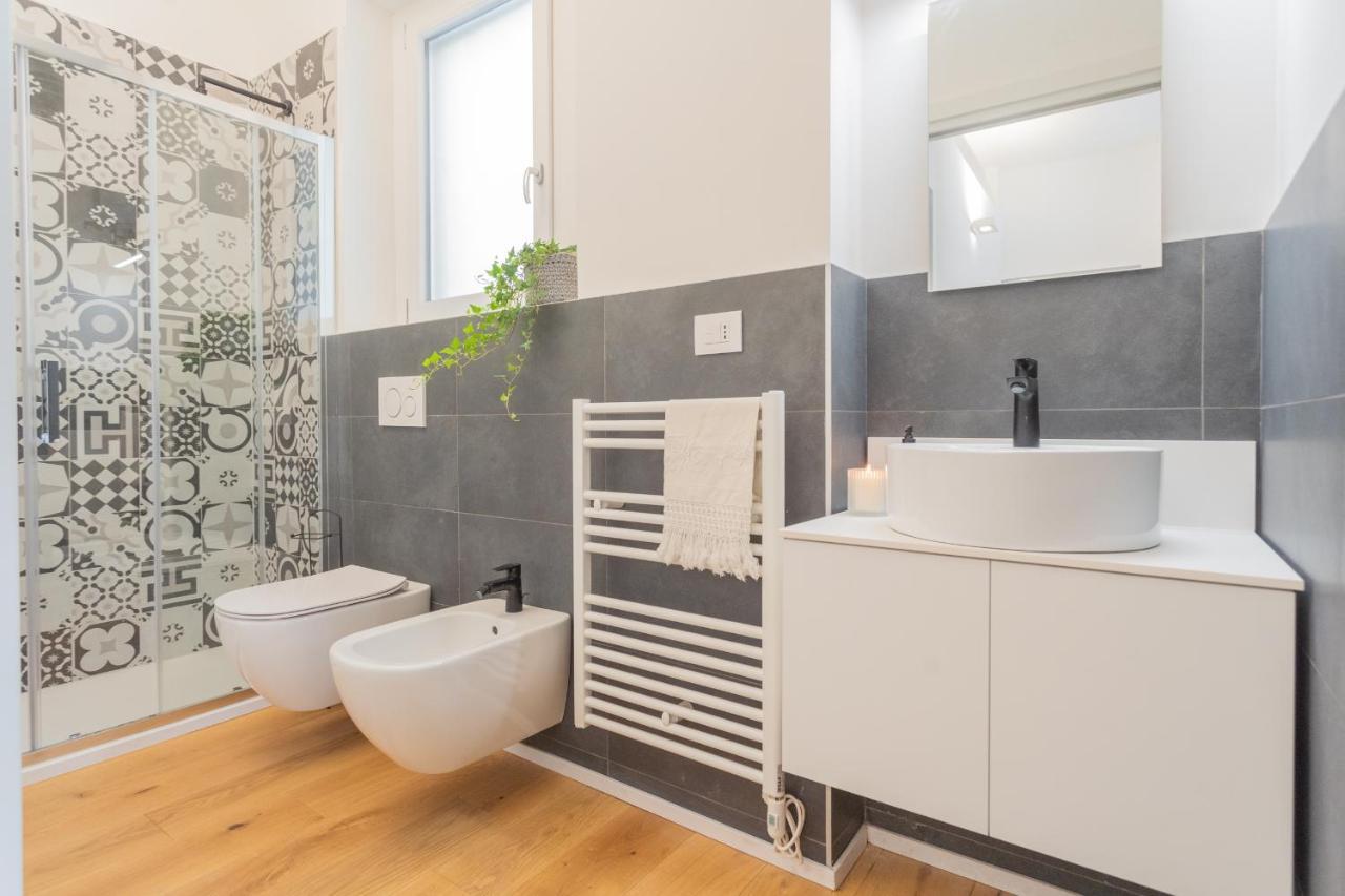 A Step From The Lake Apartment By Rent All كومو المظهر الخارجي الصورة
